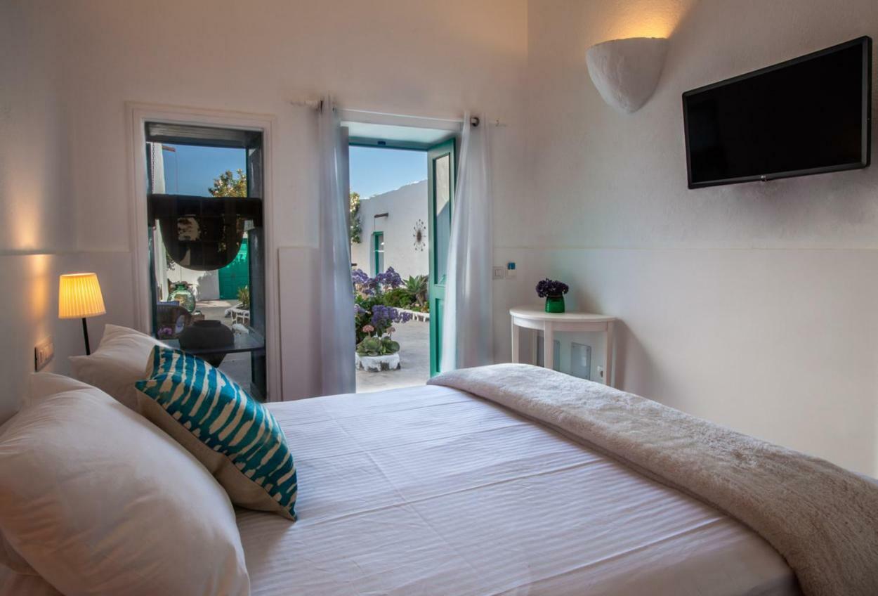 Los Lirios Hotel Rural - Adults Only Тіас Екстер'єр фото